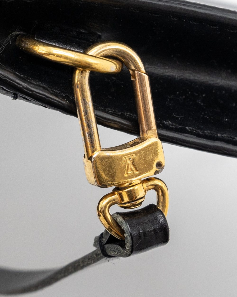 AAA Replica Louis Vuitton LV POCHETTE ACCESSORIES EPI LEATHER BLACK SHW