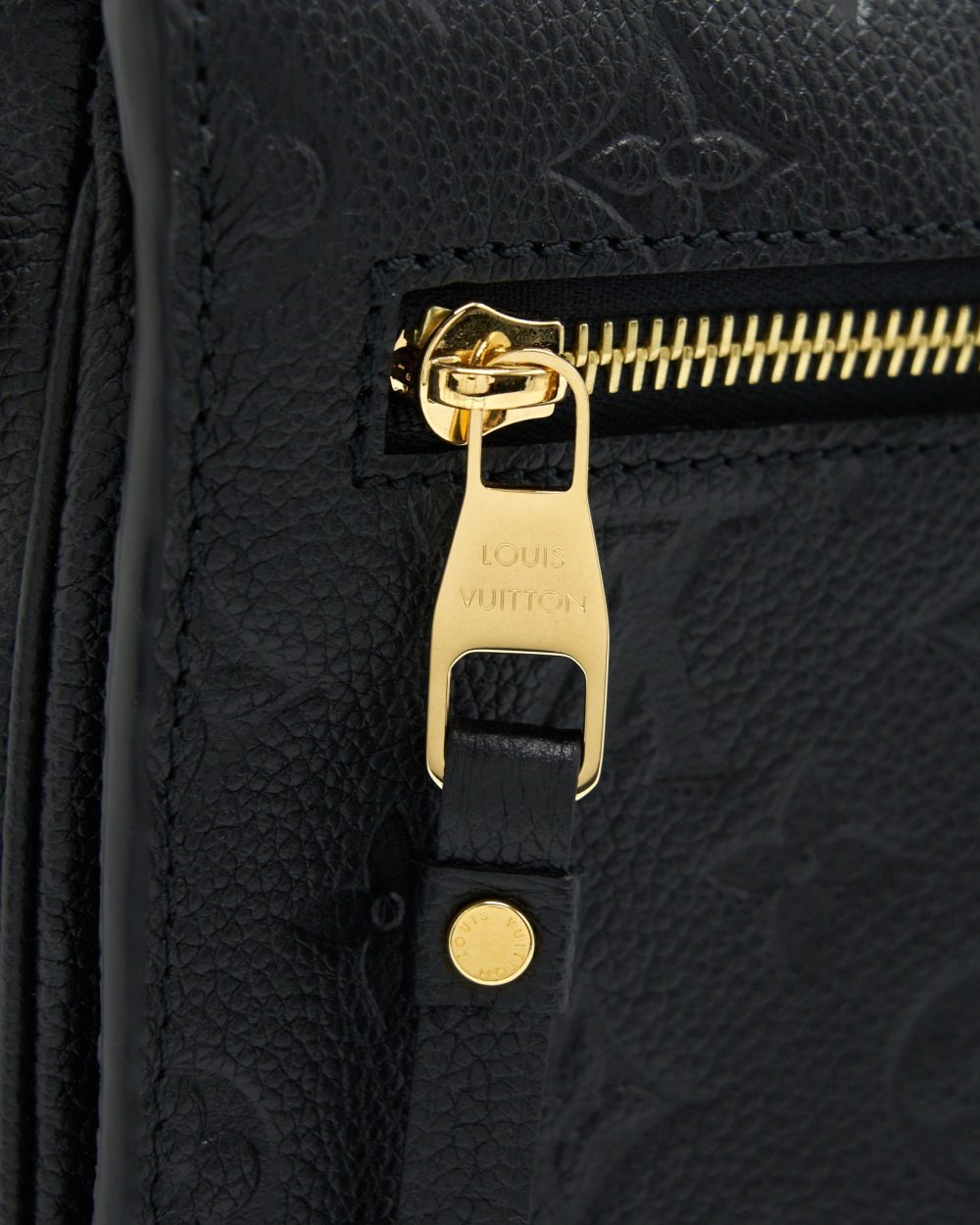 AAA Replica Louis Vuitton LV POCHETTE MÉTIS MONOGRAM EMPREINTE BLACK GHW