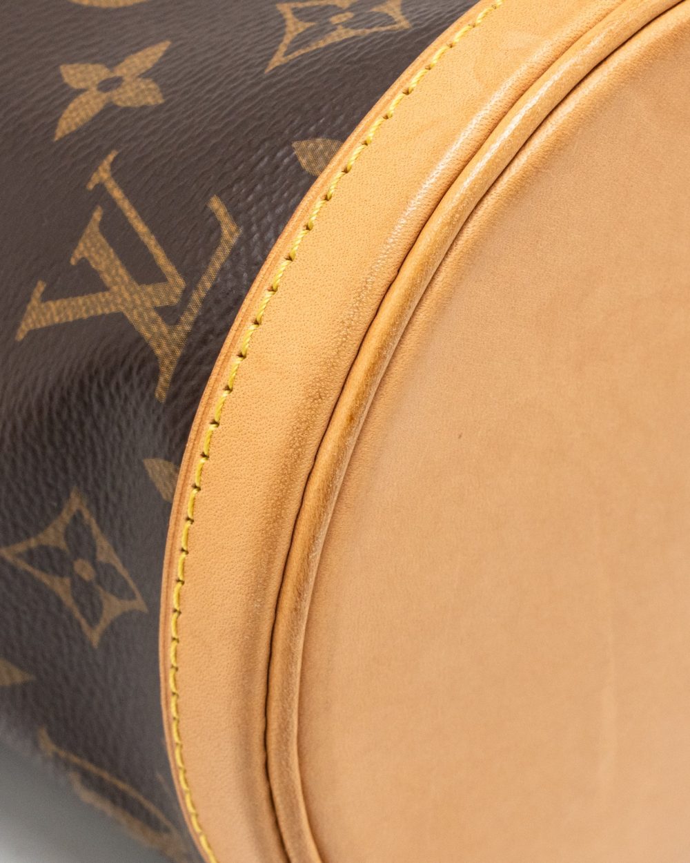 AAA Replica Louis Vuitton LV DUFFLE BAG MONOGRAM CANVAS GHW