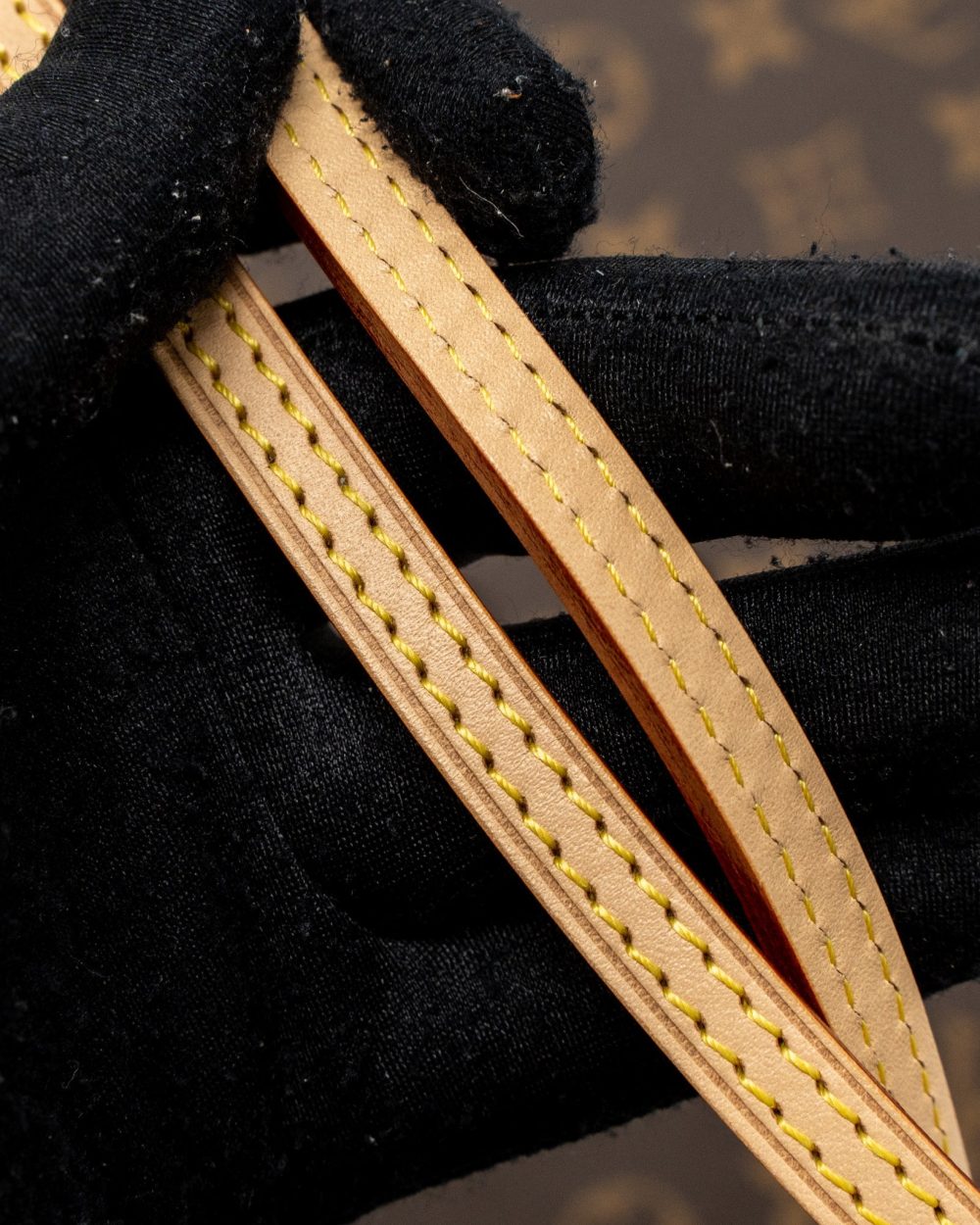 AAA Replica Louis Vuitton LV CARRY IT LIMITED EDITION MONOGRAM CANVAS GHW