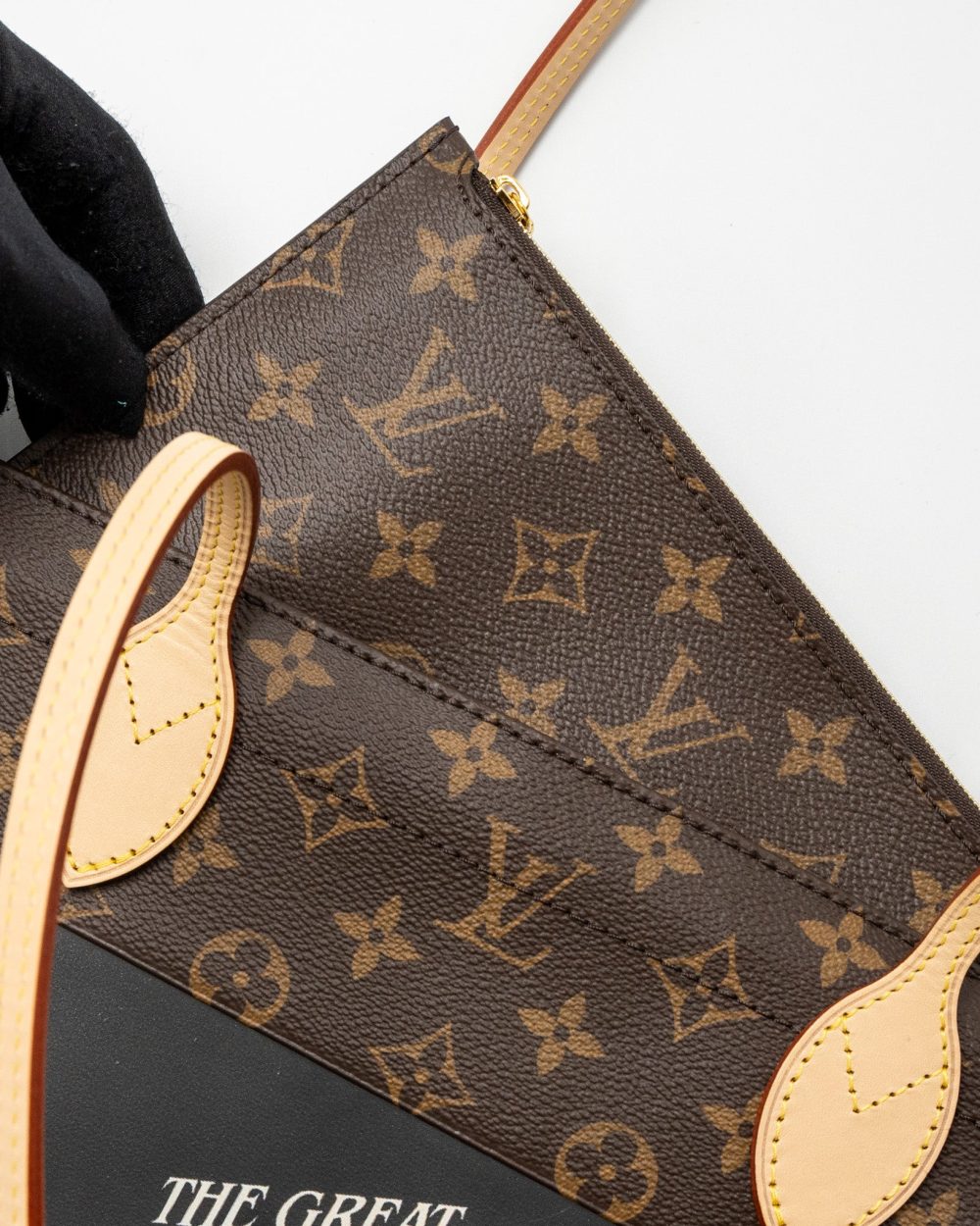 AAA Replica Louis Vuitton LV CARRY IT LIMITED EDITION MONOGRAM CANVAS GHW