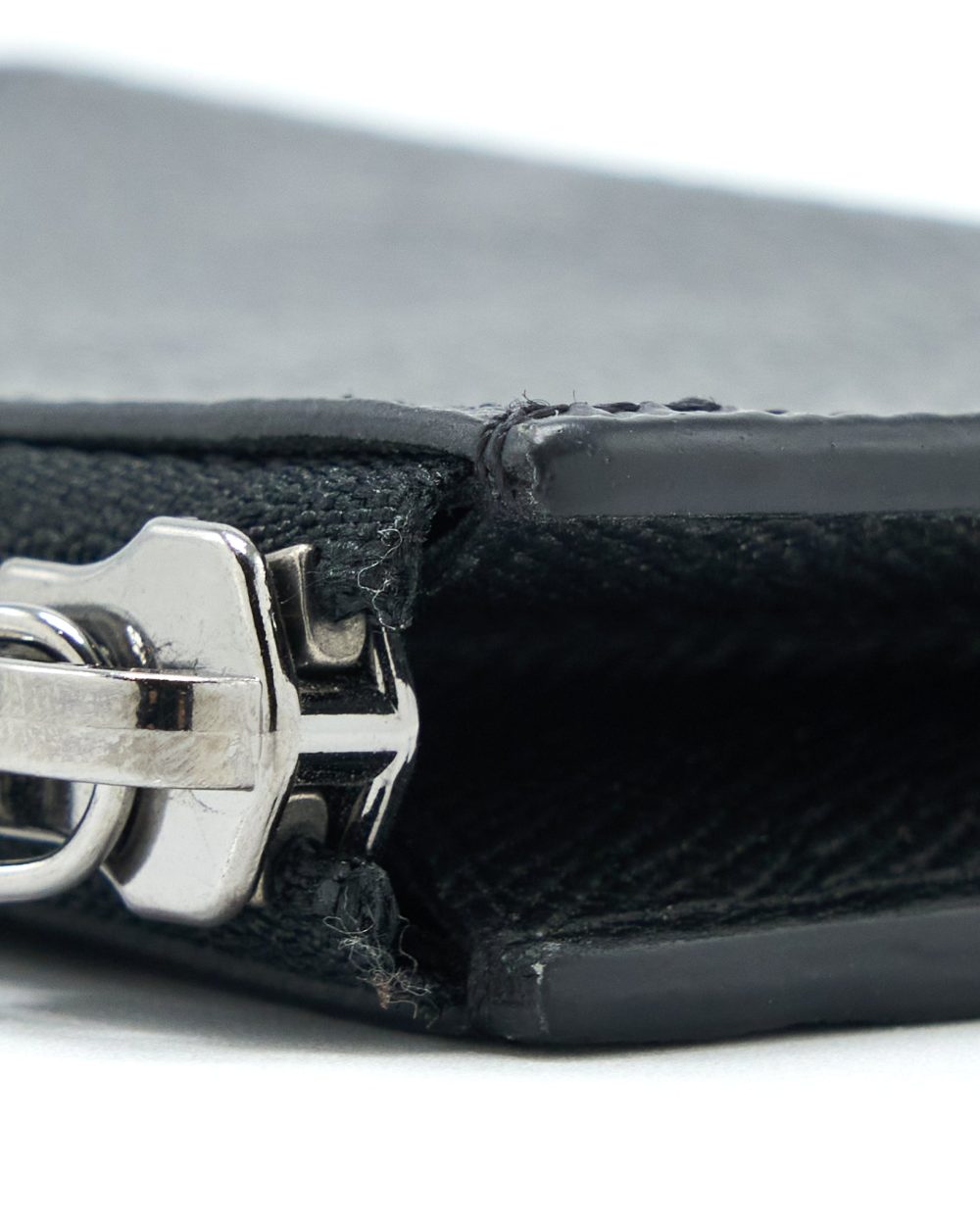 AAA Replica Louis Vuitton LV ZIP CARDHOLDER MONOGRAM ECLIPSE CANVAS SHW