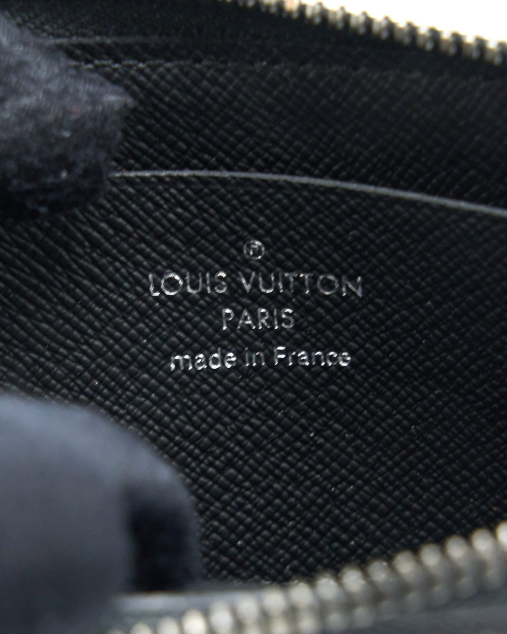 AAA Replica Louis Vuitton LV ZIP CARDHOLDER MONOGRAM ECLIPSE CANVAS SHW