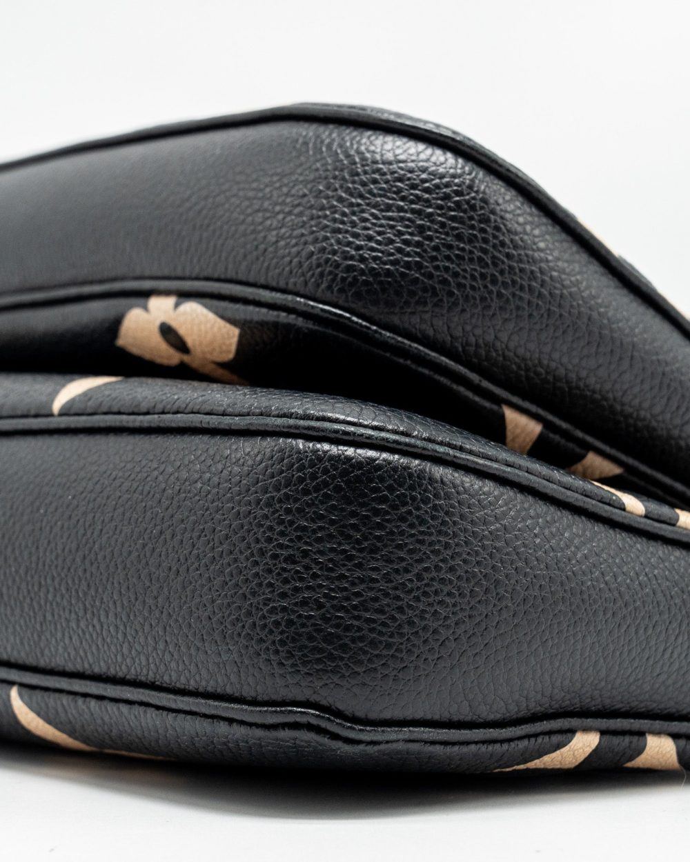 AAA Replica Louis Vuitton LV MULTI POCHETTE ACCESSORIES BICOLOUR MONOGRAM EMPREINTE GHW