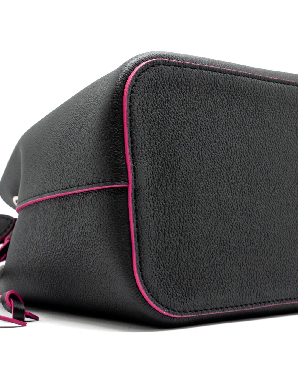 AAA Replica Louis Vuitton LV LOCKME BUCKET BAG CALFSKIN BLACK/PINK SHW