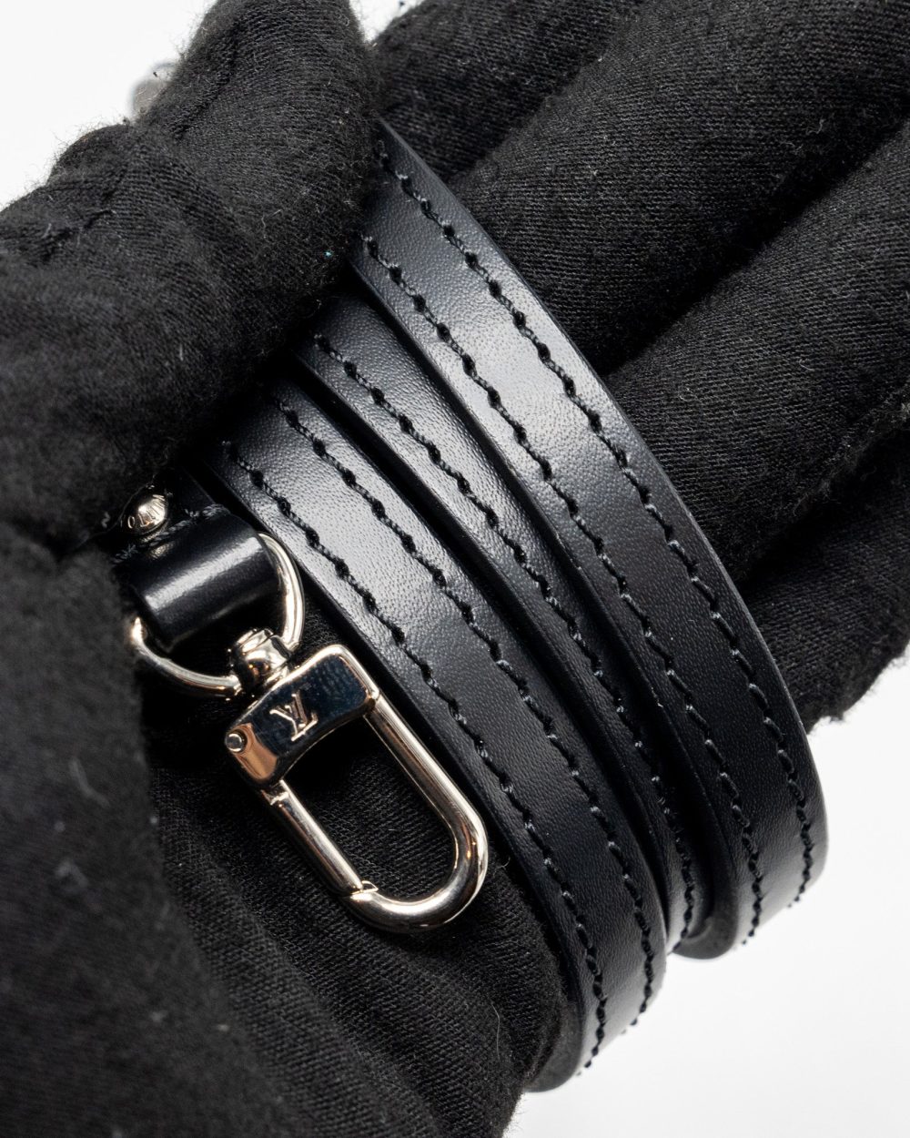 AAA Replica Louis Vuitton LV ALMA BB EPI BLACK SHW