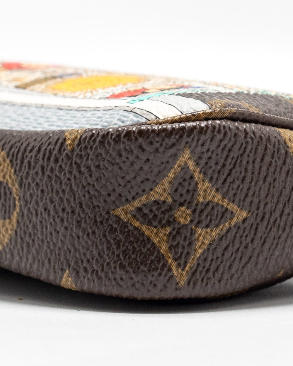 AAA Replica Louis Vuitton LV MINI POCHETTE HOLIDAY LIMITED PRINT MONOGRAM CANVAS GHW