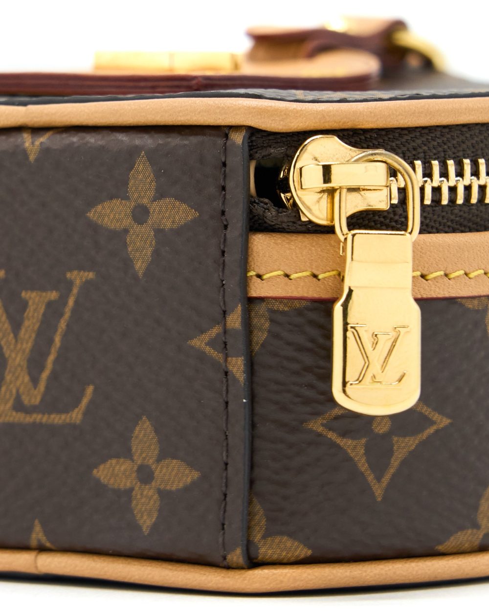 AAA Replica Louis Vuitton LV BOITE CHAPEAU NECKLACE/MINI CHAIN BAG MONOGRAM CANVAS GHW