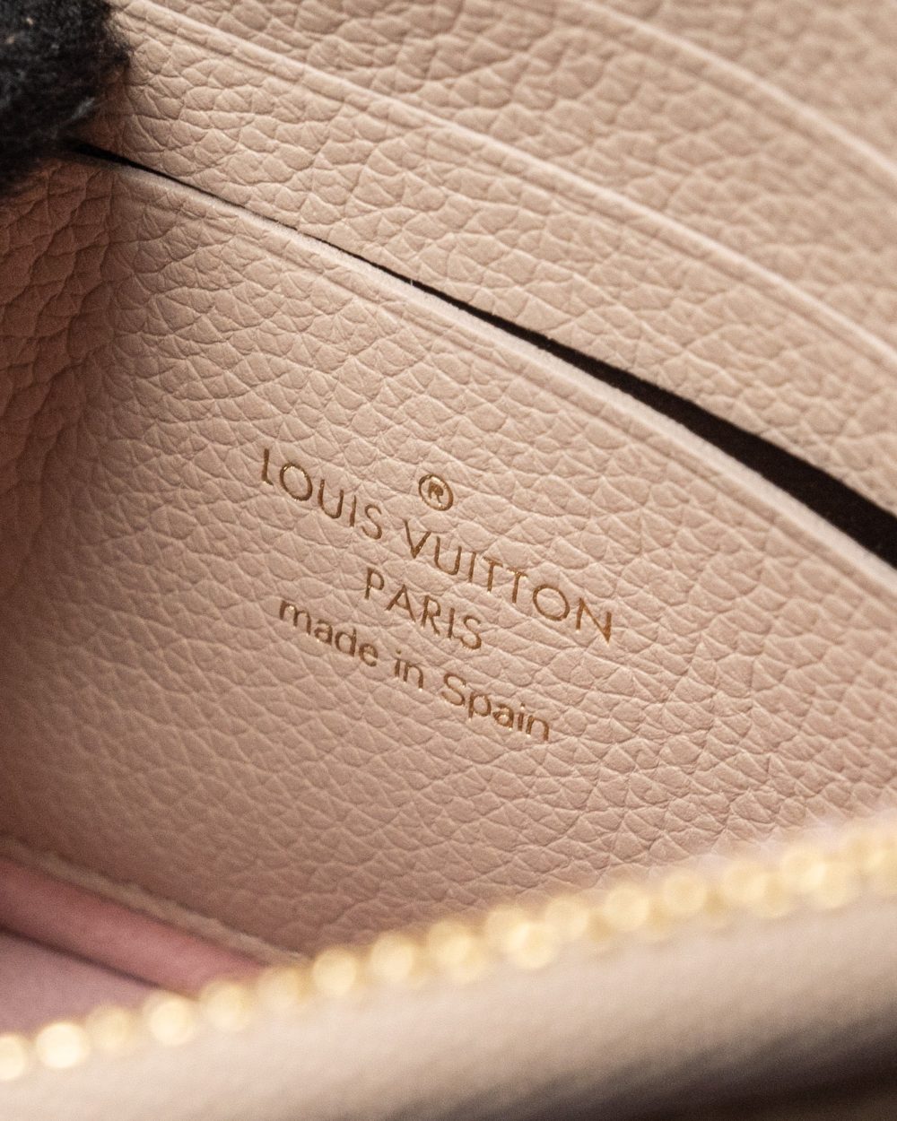 AAA Replica Louis Vuitton LV MYLOCKME CHAIN POCHETTE CALFSKIN GREIGE BEIGE GHW