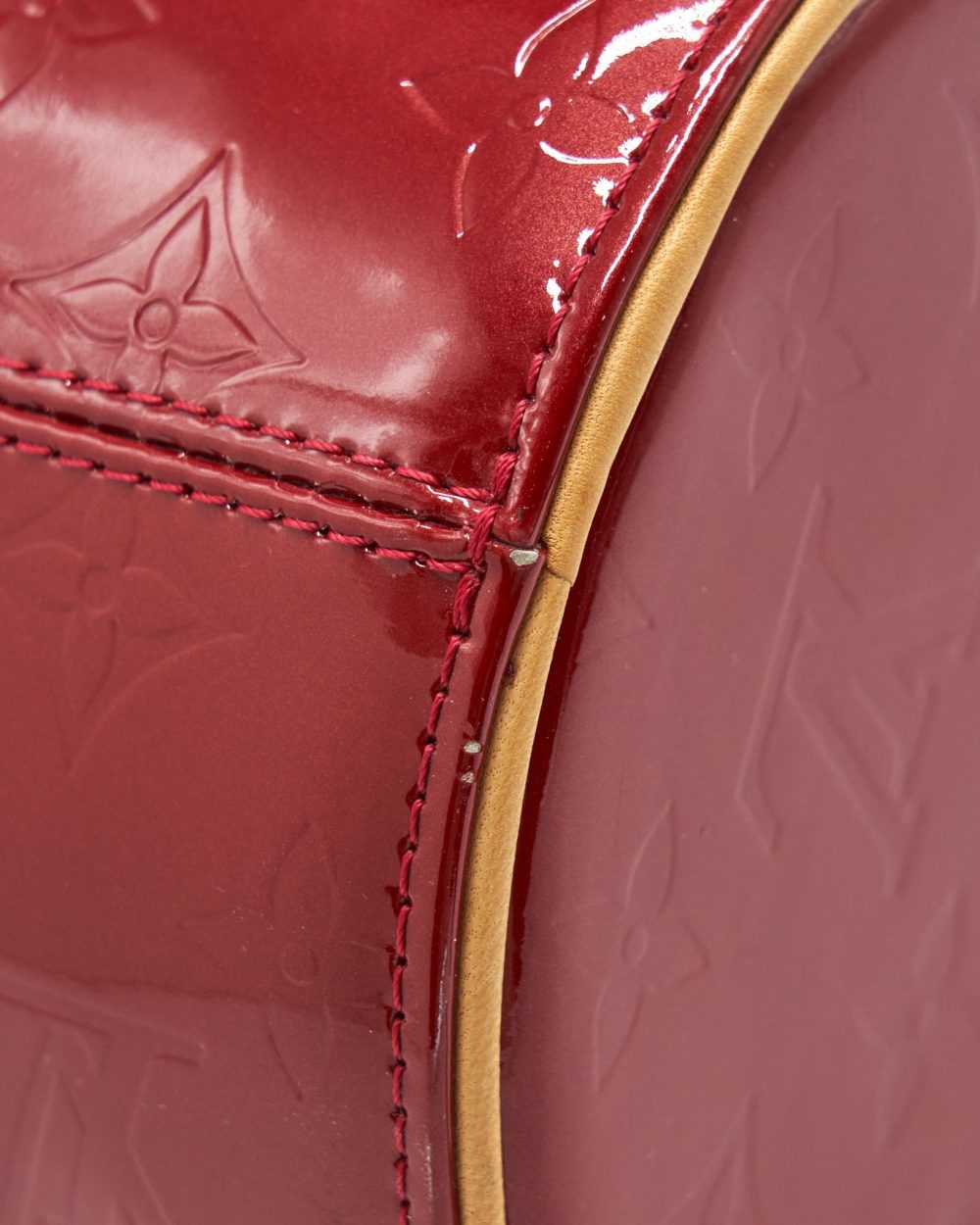 AAA Replica Louis Vuitton LV VINTAGE VERNIS PAPILLON BAG RED