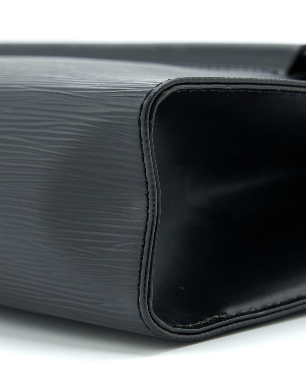 AAA Replica Louis Vuitton LV VINTAGE SHOULDER BAG EPI BLACK