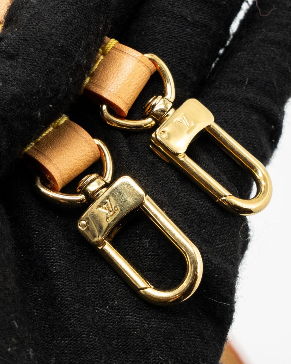 AAA Replica Louis Vuitton LV PETIT SAC PLAT MONOGRAM CANVAS GHW
