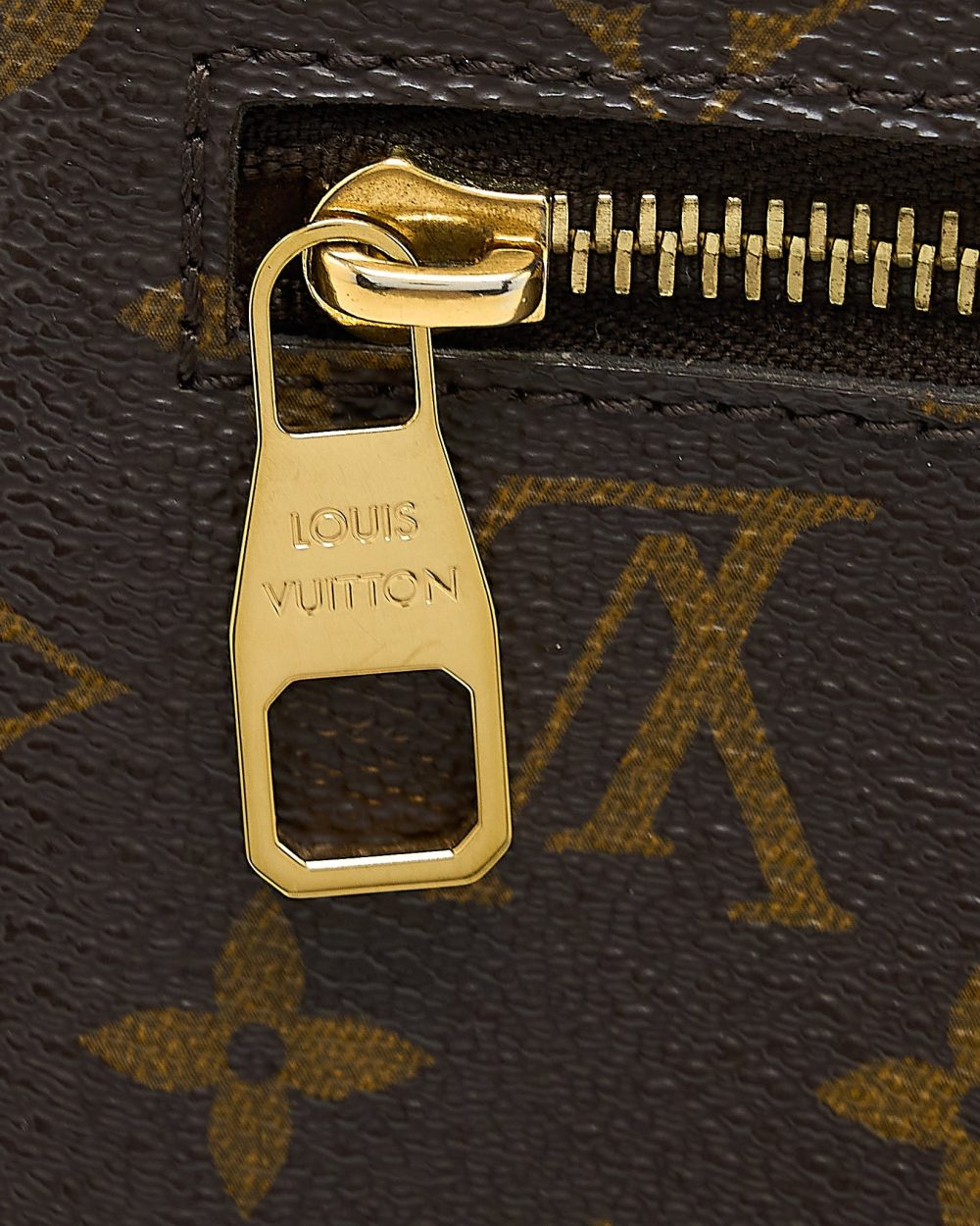 AAA Replica Louis Vuitton LV POCHETTE METIS MONOGRAM CANVAS GHW