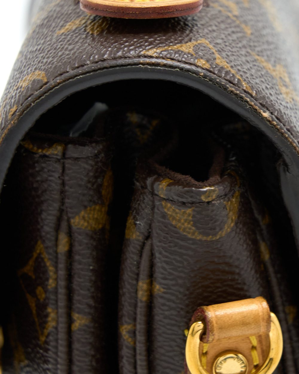 AAA Replica Louis Vuitton LV POCHETTE METIS MONOGRAM CANVAS GHW