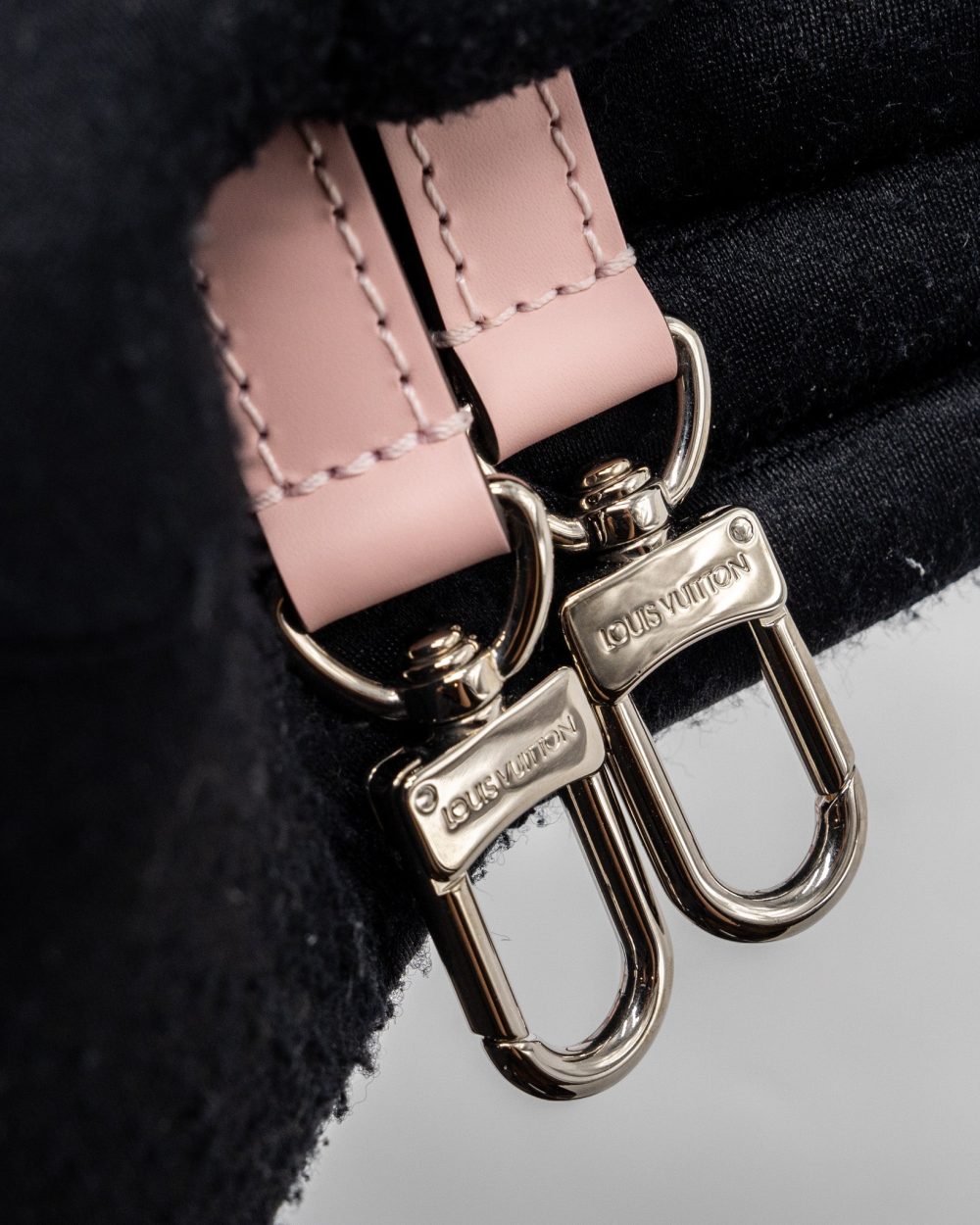 AAA Replica Louis Vuitton LV CLUNY BB EPI PINK SHW
