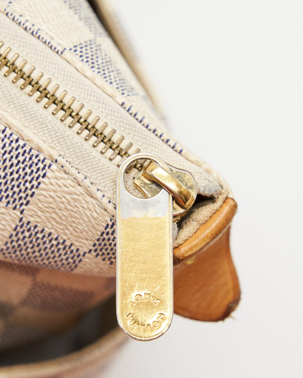 AAA Replica Louis Vuitton LV DAMIER AZUR TOTALLY MM SHOULDER BAG