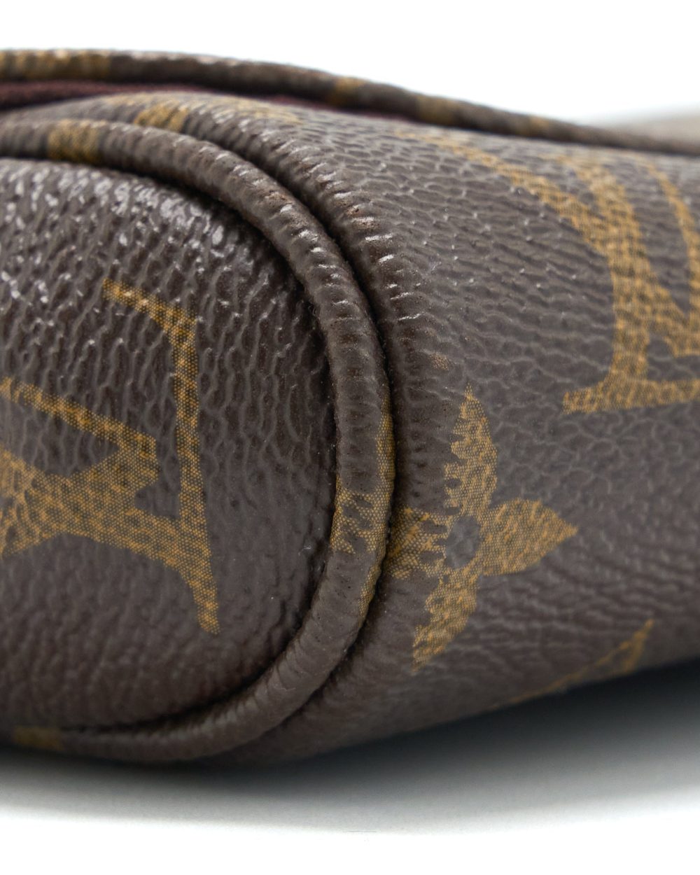 AAA Replica Louis Vuitton LV FAVOURITE PM MONOGRAM CANVAS GHW