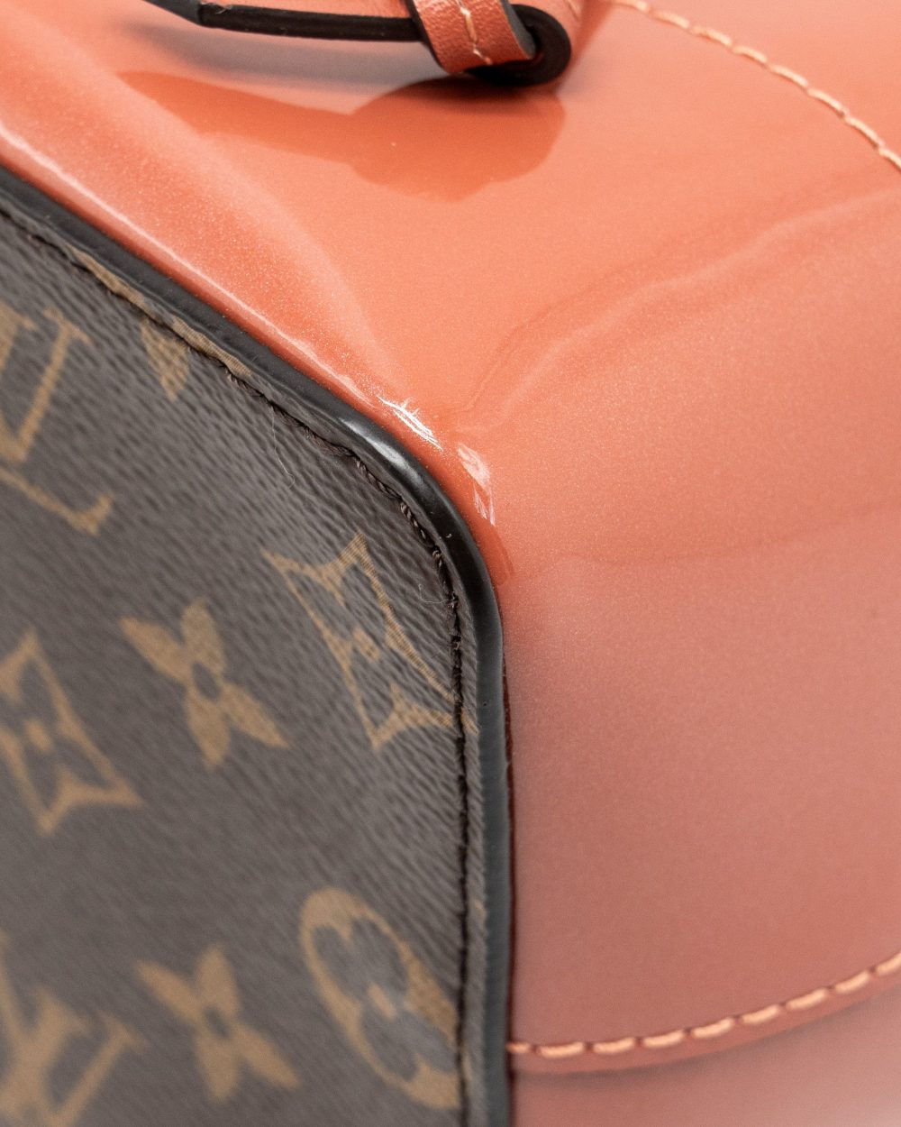 AAA Replica Louis Vuitton LV HOT SPRINGS BACKPACK PATENT / MONOGRAM CANVAS PINK GHW