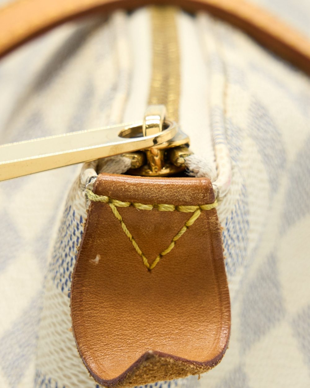 AAA Replica Louis Vuitton LV TOTALLY MM DAMIER AZUR GHW