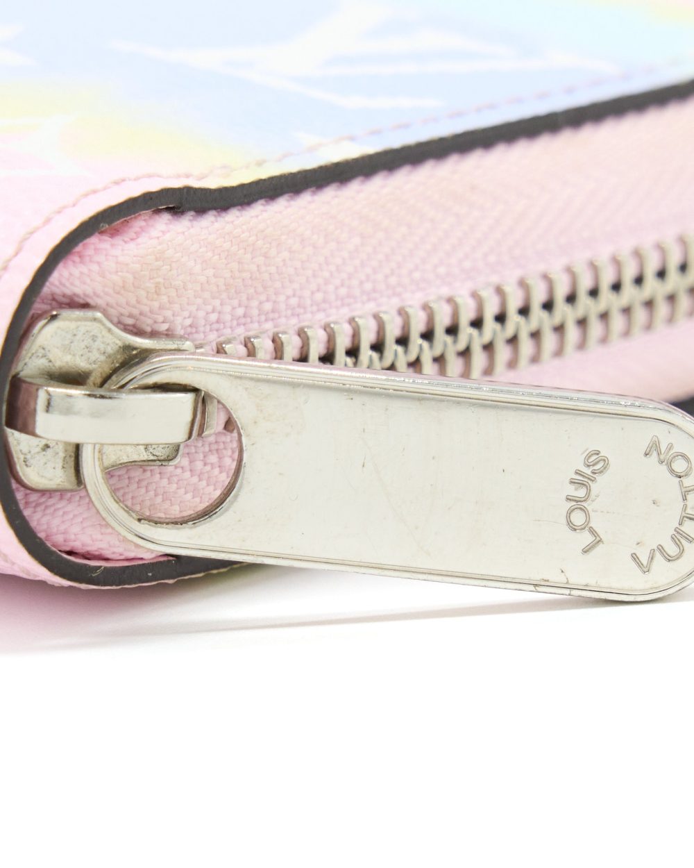AAA Replica Louis Vuitton LV ESCALE PASTEL ZIPPY LONG WALLET SHW