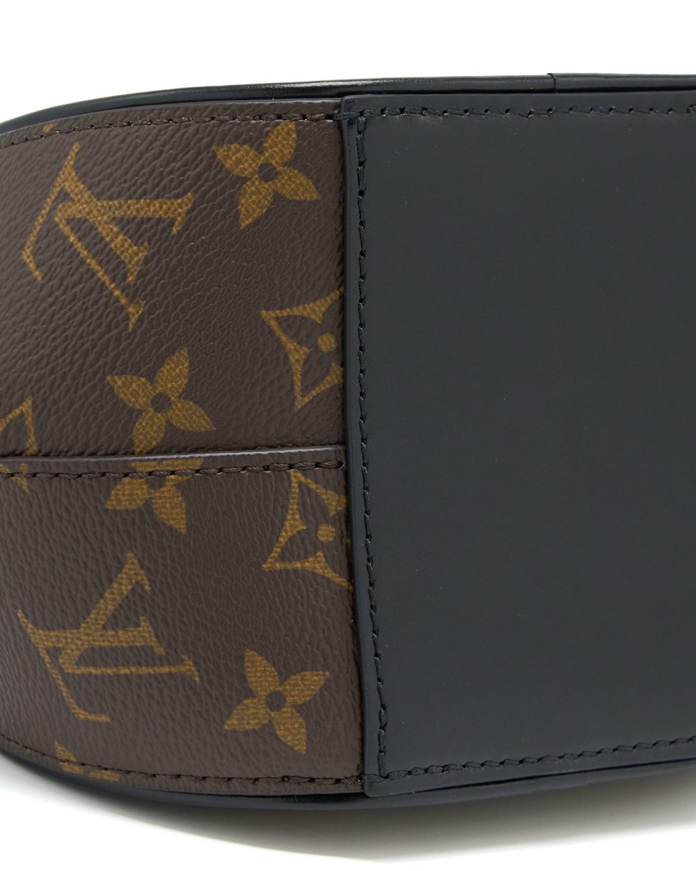 AAA Replica Louis Vuitton LV BOURSICOT CHAIN BAG REVERSE MONOGRAM CANVAS WITH EXTRA LV STRAP