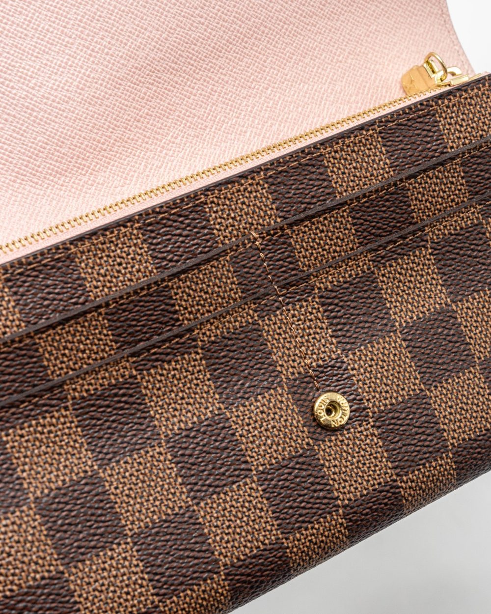 AAA Replica Louis Vuitton LV SARAH WALLET DAMIER EBENE / ROSE BALLERINE