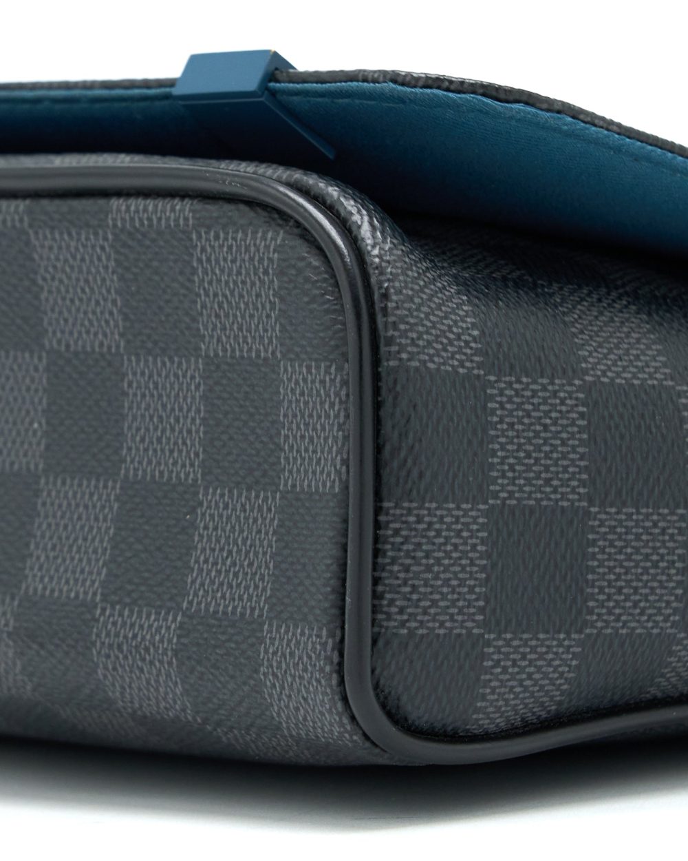 AAA Replica Louis Vuitton LV MESSENGER BAG DAMIER GRAPHITE SHW