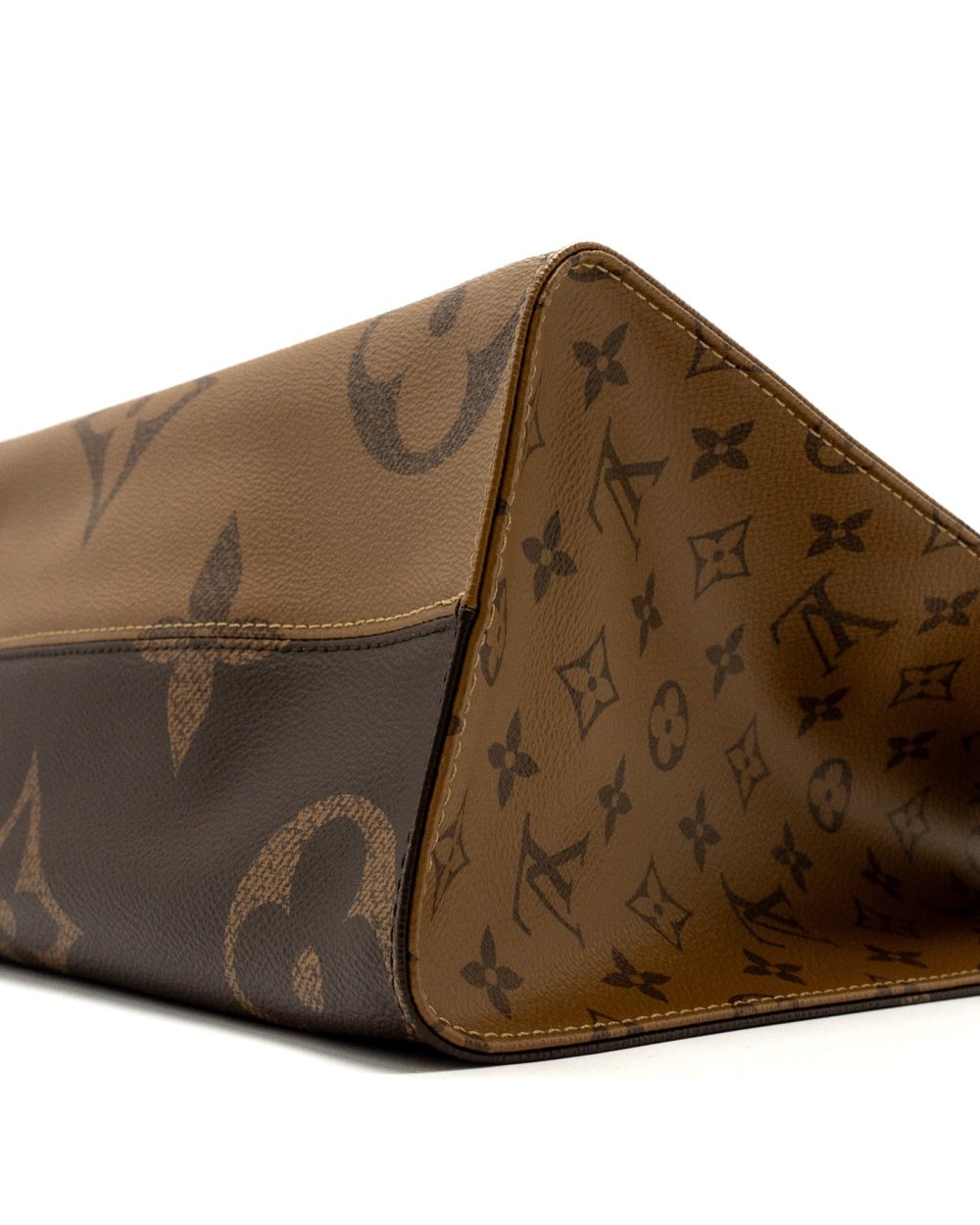 AAA Replica Louis Vuitton LV ONTHEGO MM MONOGRAM CANVAS GHW