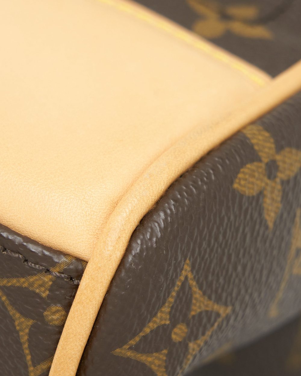 AAA Replica Louis Vuitton LV BEVERLY MM SHOULDER BAG MONOGRAM CANVAS AND LEATHER GHW
