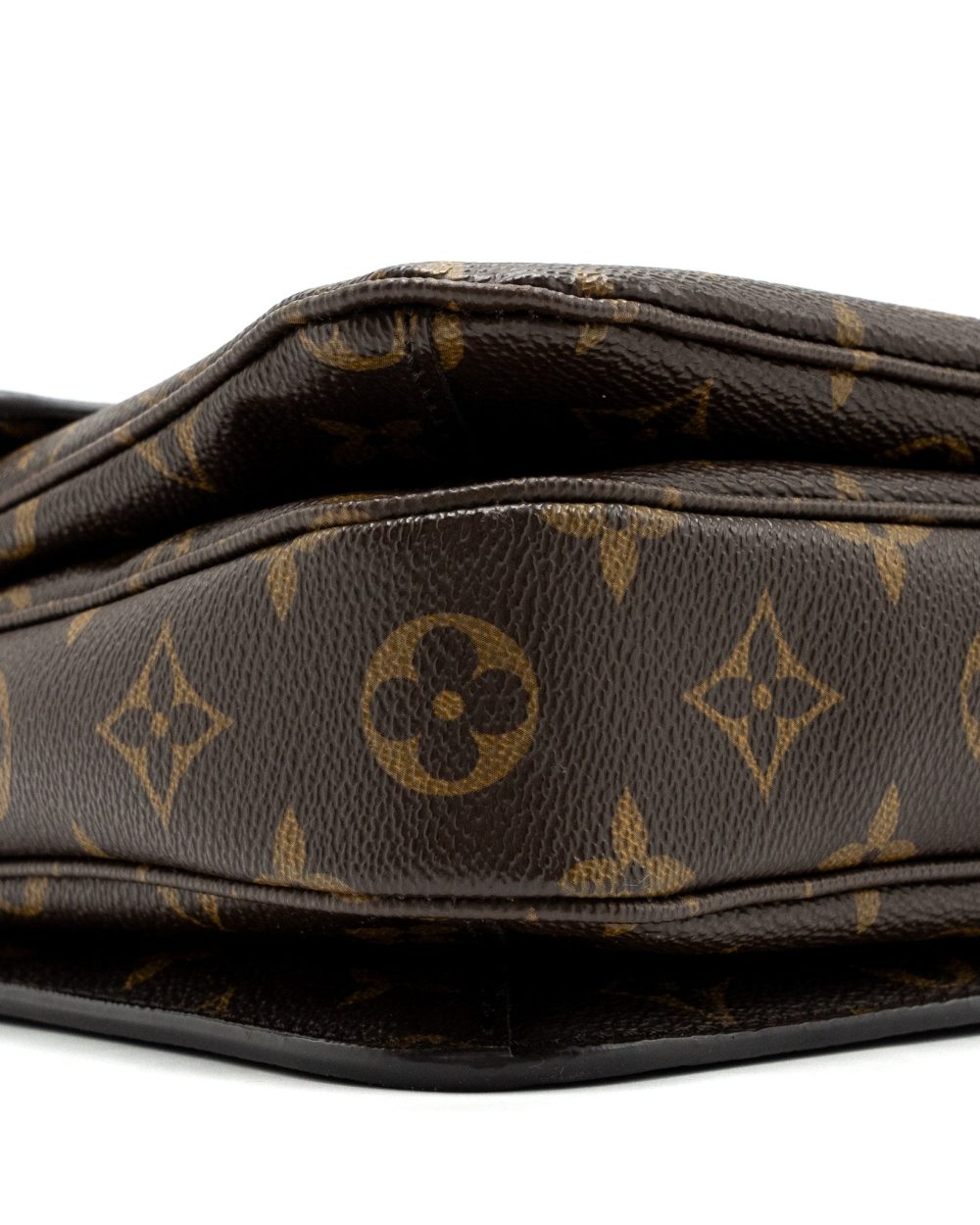 AAA Replica Louis Vuitton LV POCHETTE MÉTIS MONOGRAM CANVAS GHW