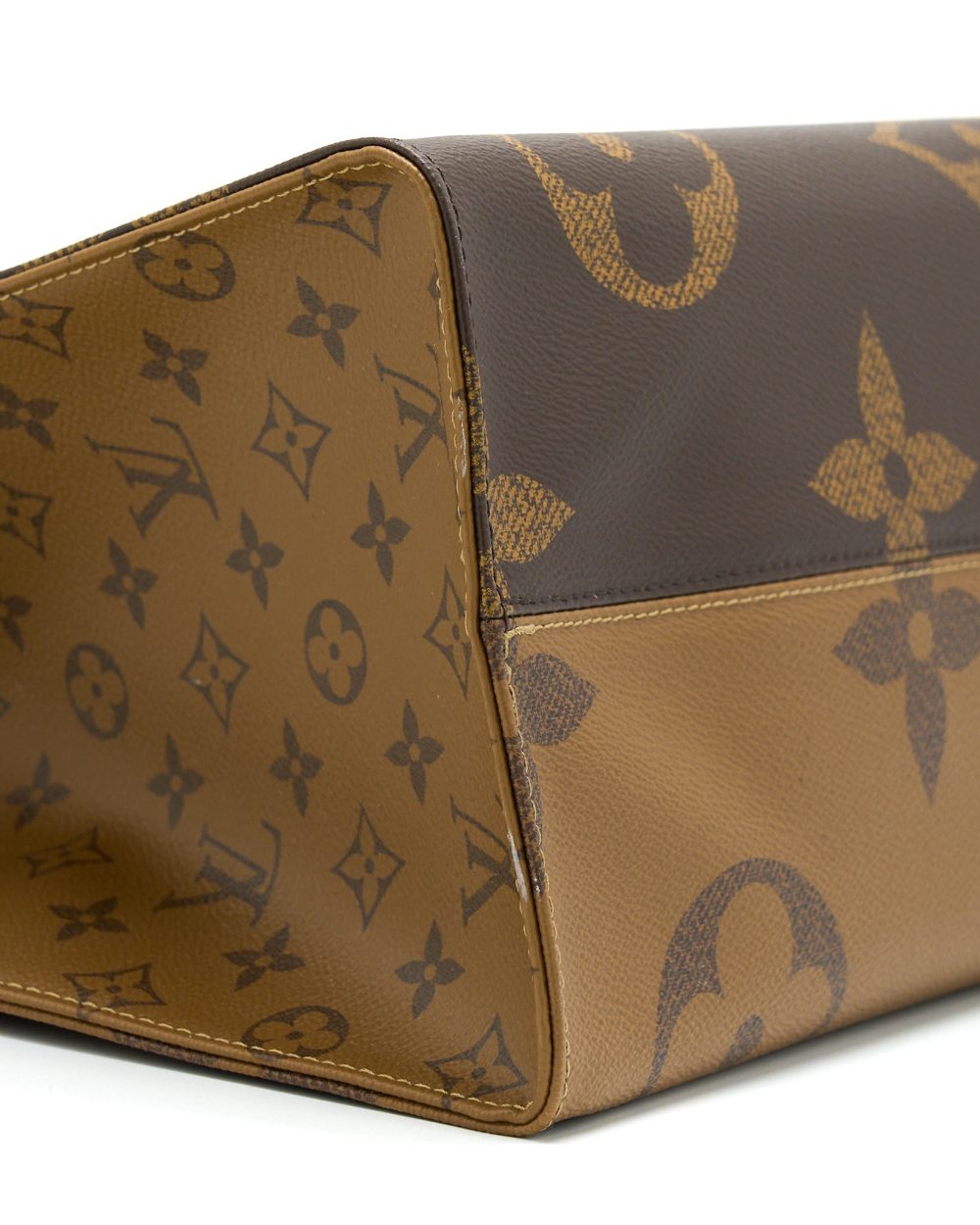 AAA Replica Louis Vuitton LV ON THE GO GM MONOGRAM REVERSE CANVAS GHW