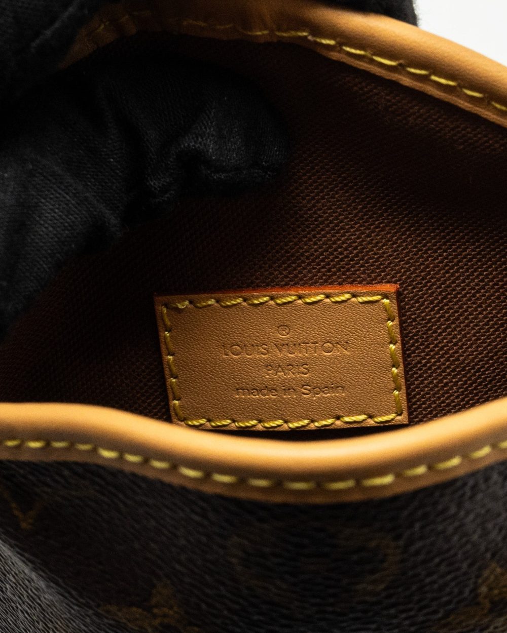 AAA Replica Louis Vuitton LV FOLD ME POUCH MONOGRAM CANVAS GHW