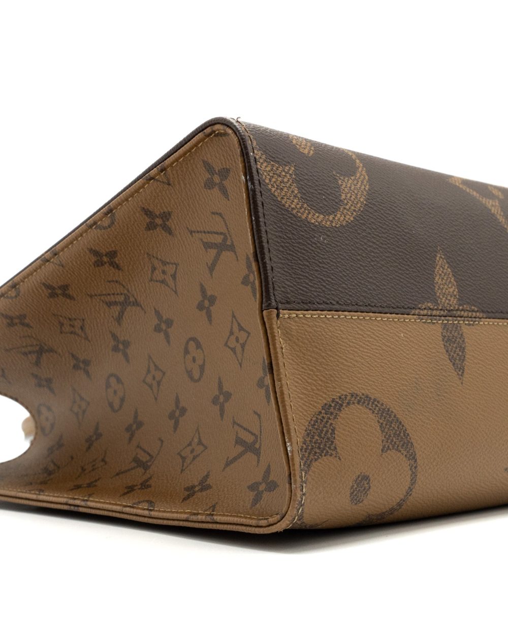 AAA Replica Louis Vuitton LV ONTHEGO MM MONOGRAM CANVAS GHW
