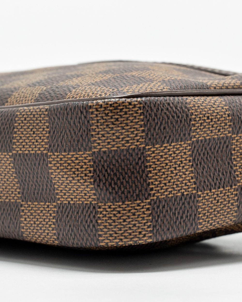 AAA Replica Louis Vuitton LV POUCH DAMIER EBENE GHW