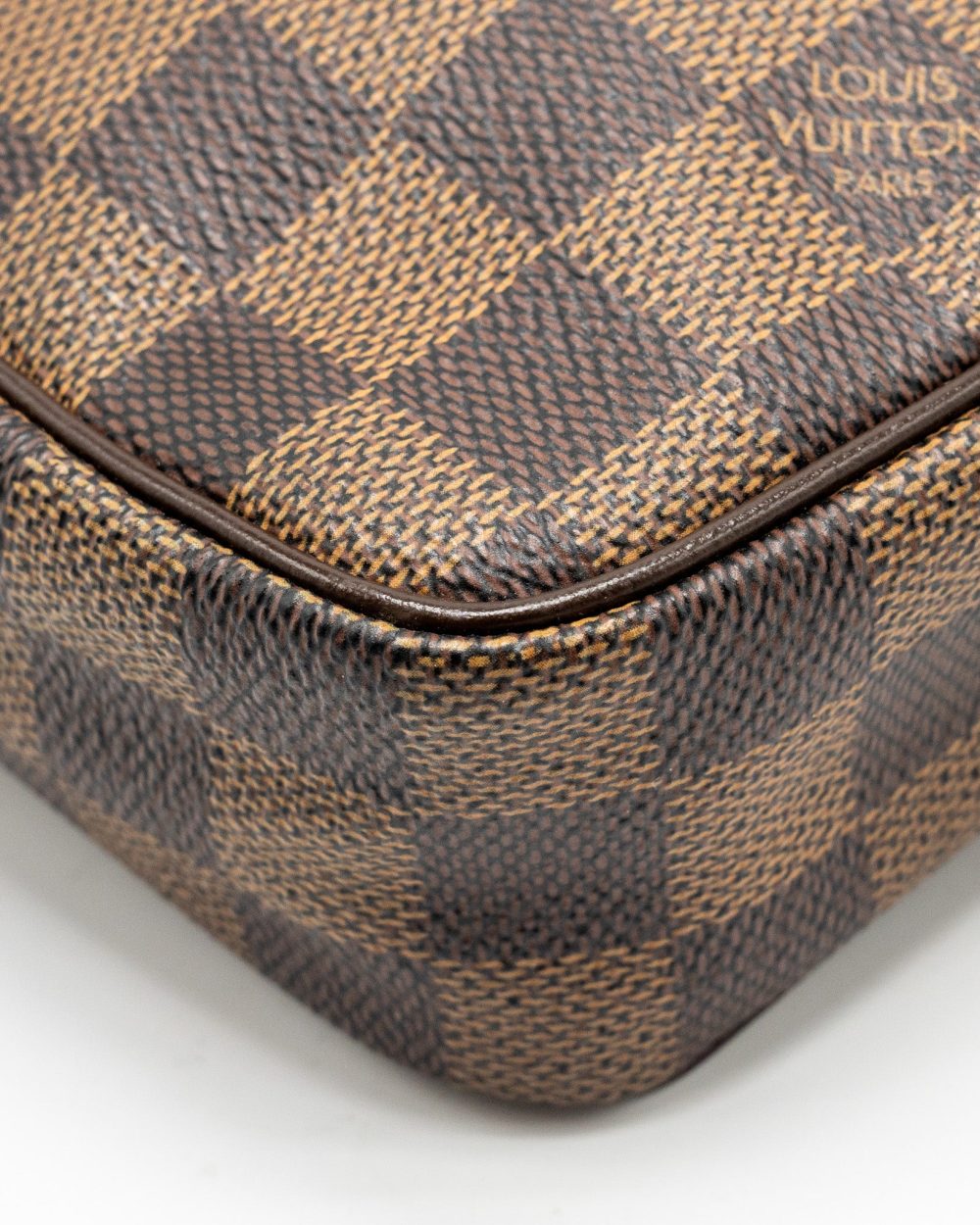 AAA Replica Louis Vuitton LV POUCH DAMIER EBENE GHW
