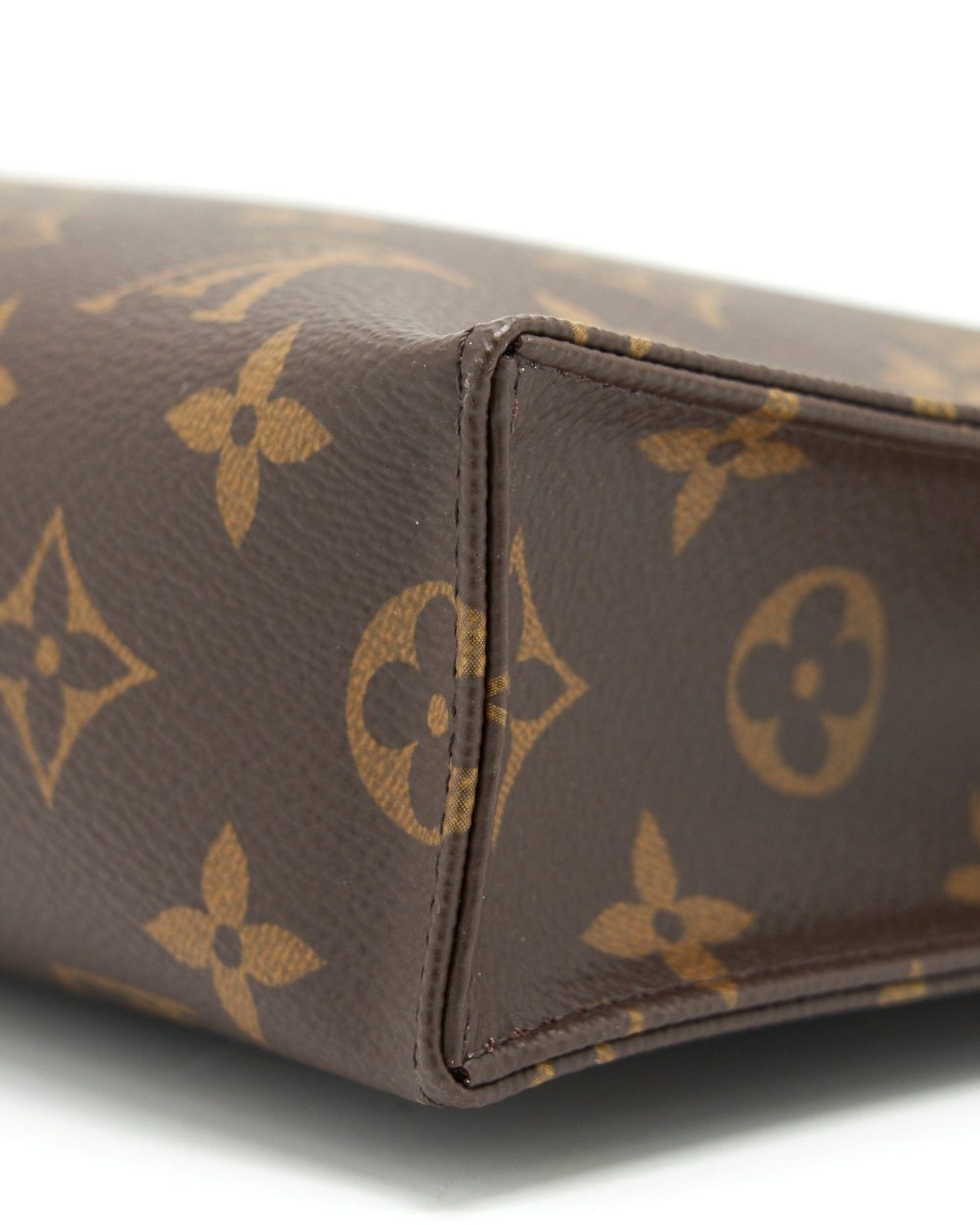 AAA Replica Louis Vuitton LV TOILETRY 26 IN MONOGRAM