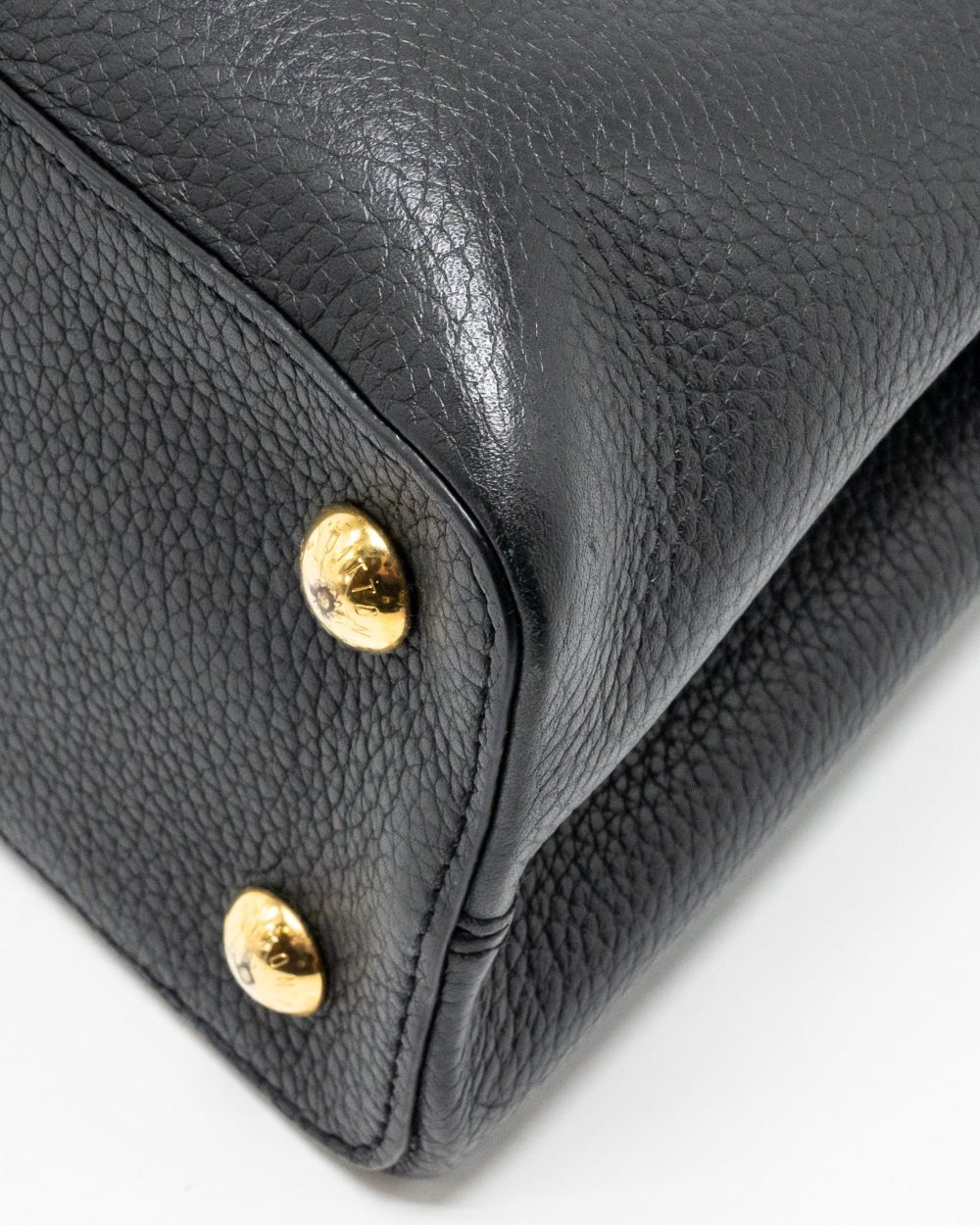 AAA Replica Louis Vuitton LV CAPUCINES MM CALFSKIN BLACK GHW
