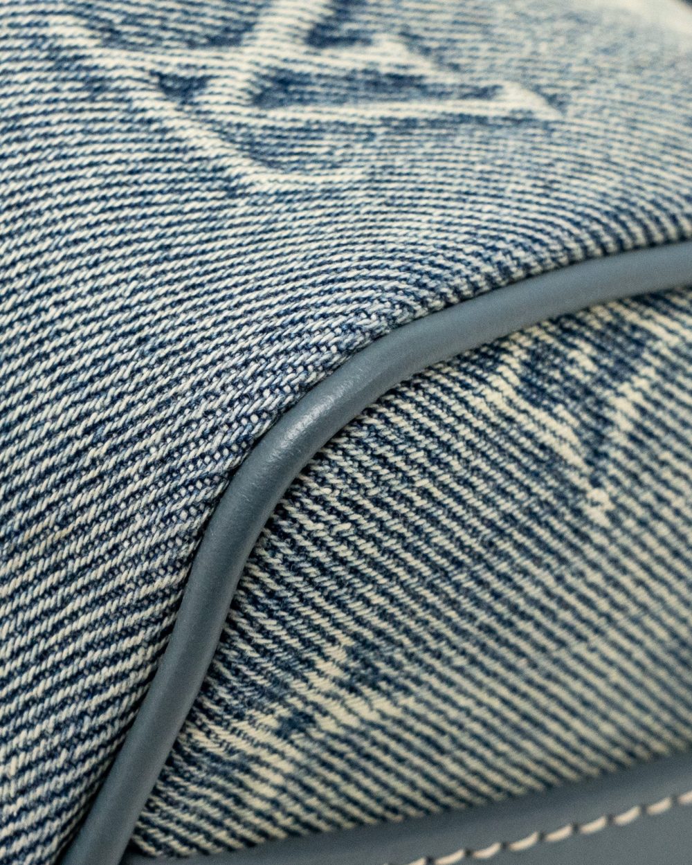 AAA Replica Louis Vuitton LV KEEPALL BANDOULIERE 25 WASHED DENIM CANVAS BLUE SHW