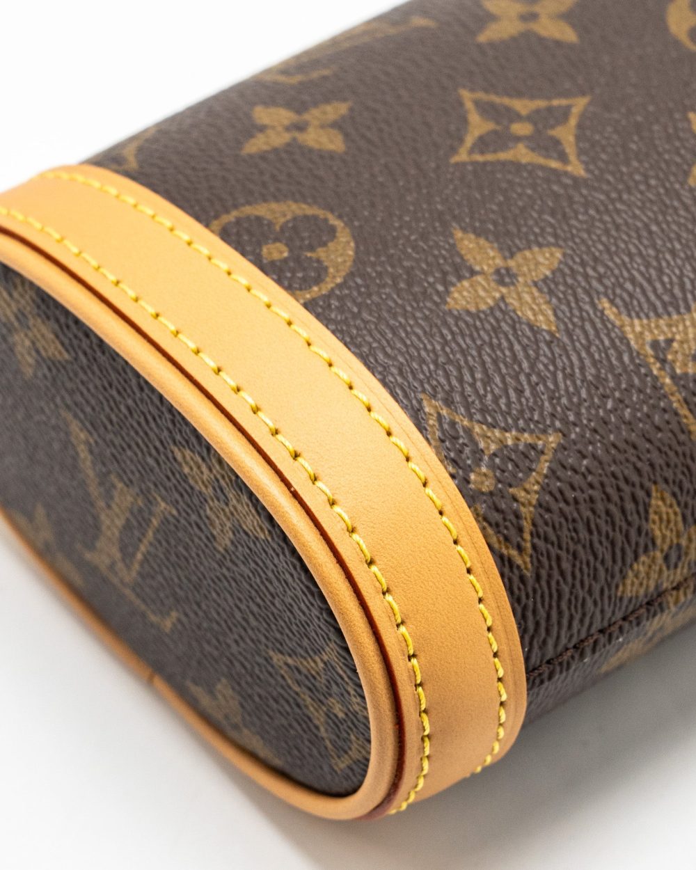 AAA Replica Louis Vuitton LV FOLD ME POUCH MONOGRAM CANVAS GHW