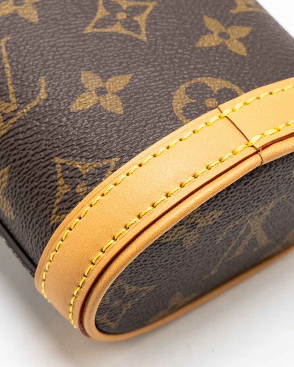 AAA Replica Louis Vuitton LV FOLD ME POUCH MONOGRAM CANVAS GHW