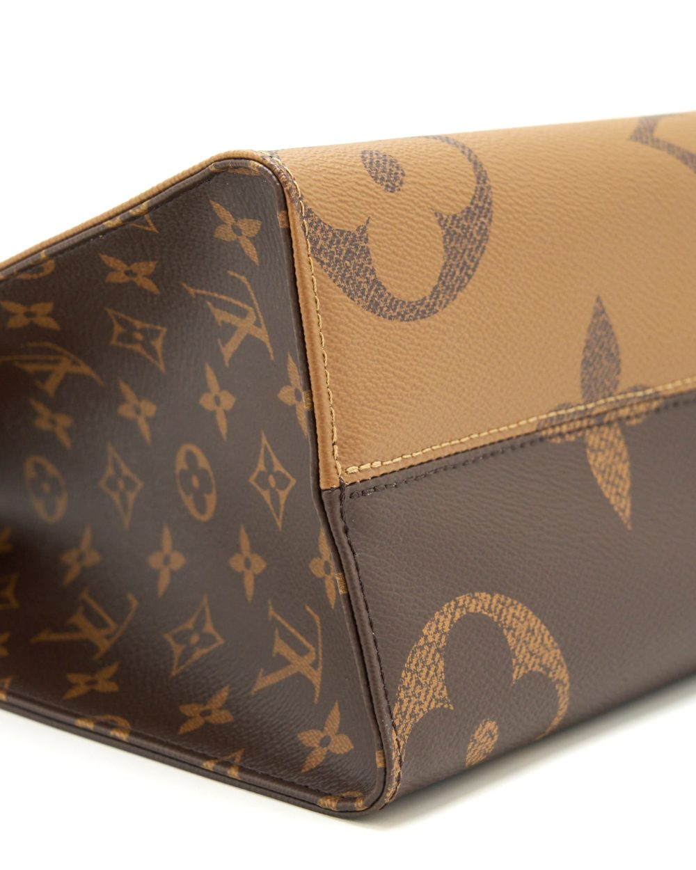 AAA Replica Louis Vuitton LV ON THE GO MM GHW