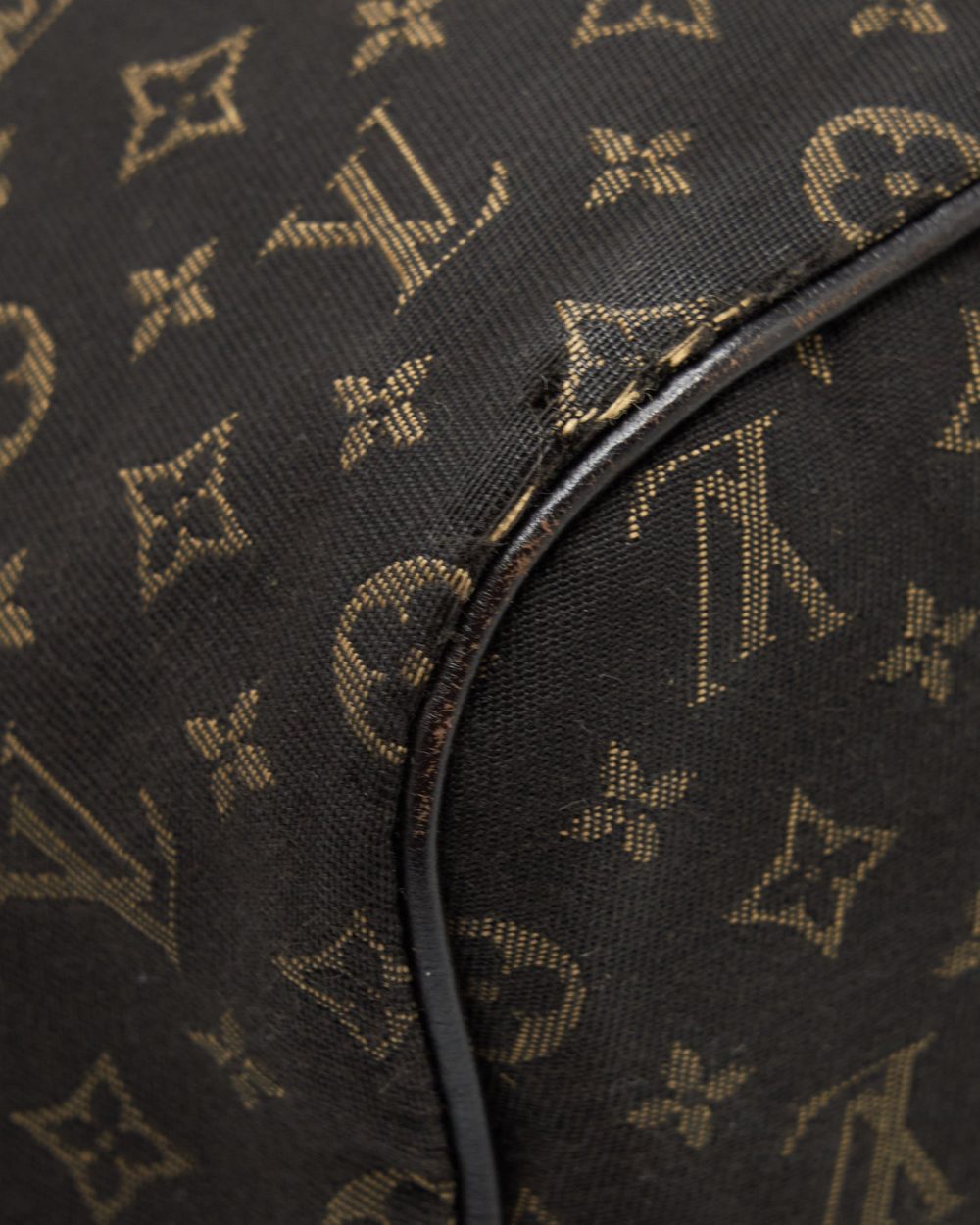 AAA Replica Louis Vuitton LV NEVERFULL MM MONOGRAM FABRIC DARK BROWN GHW