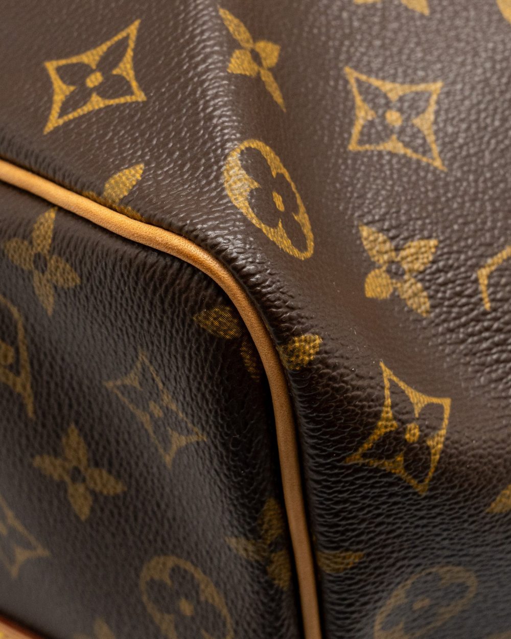 AAA Replica Louis Vuitton LV KEEPALL 50 BANDOULIRE MONOGRAM CANVAS GHW