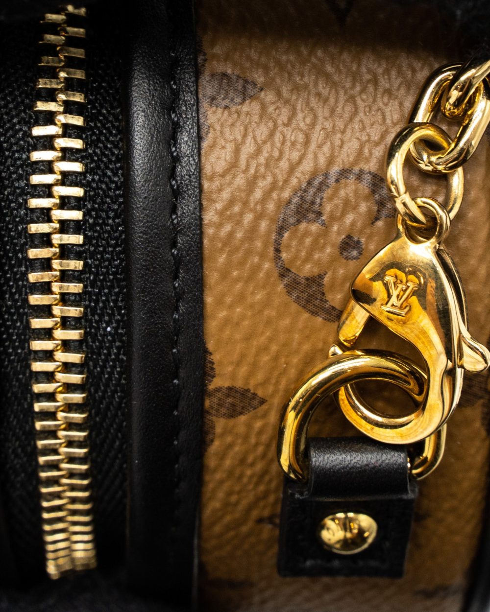 AAA Replica Louis Vuitton LV BOITE CHAPEAU NECKLACE/MINI CHAIN BAG MONOGRAM REVERSE CANVAS GHW