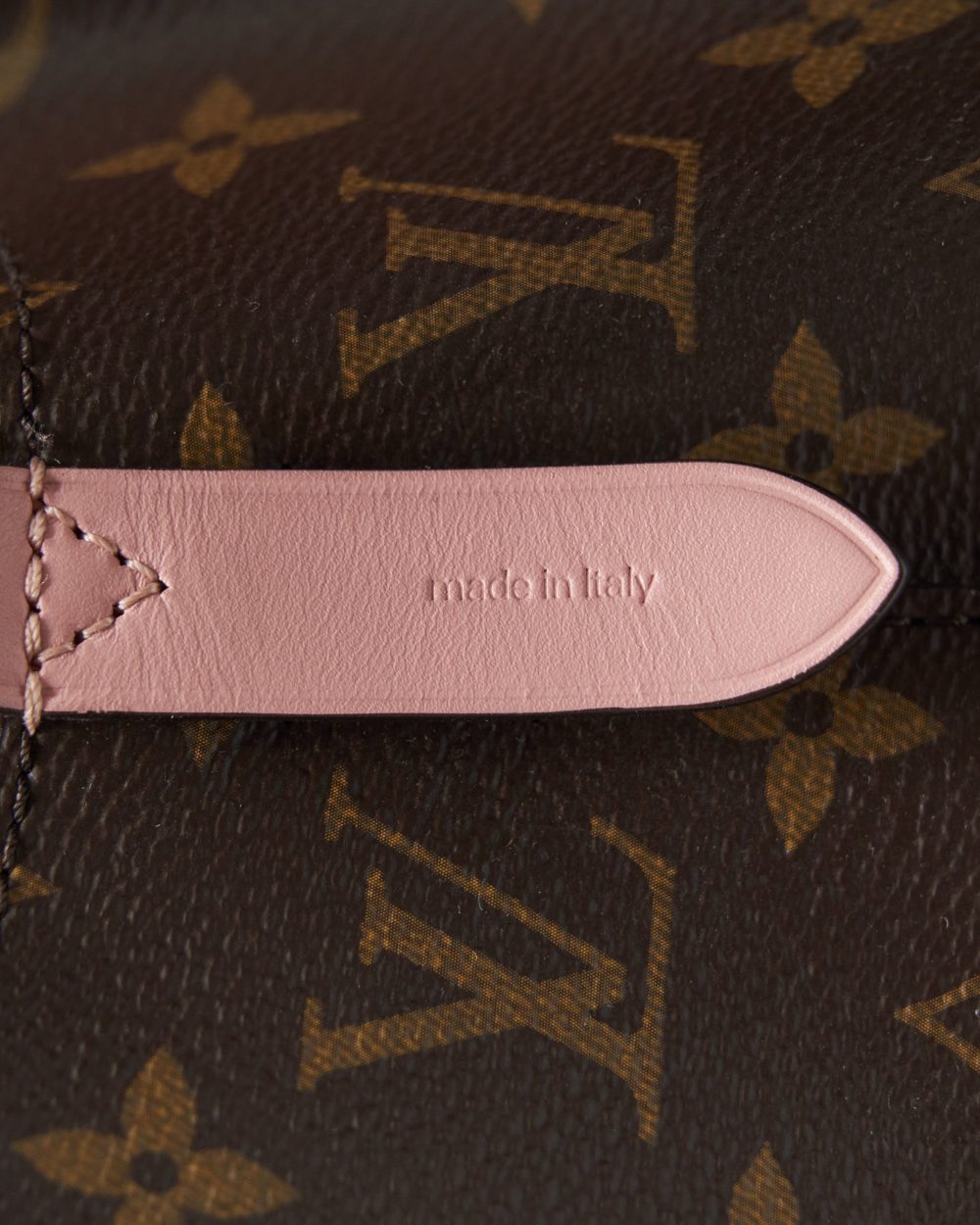 AAA Replica Louis Vuitton LV NEONOE MONOGRAM CANVAS / ROSE POUNDRE GHW