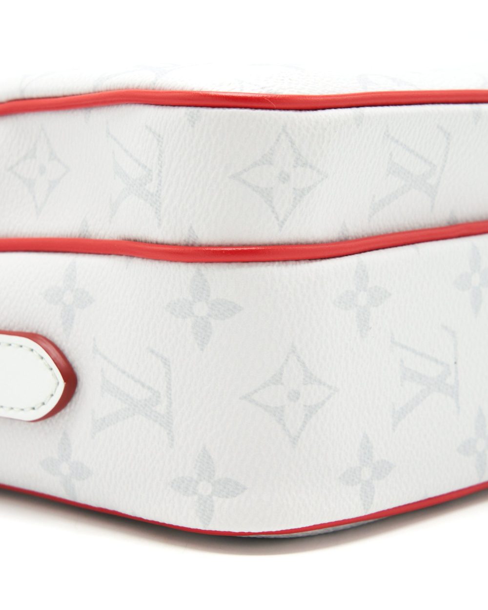 AAA Replica Louis Vuitton LV 2020 LV X NBA WHITE MONOGRAM NIL MESSENGER BAG