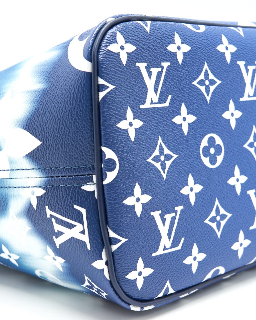 AAA Replica Louis Vuitton LV ESCALE TOTE MONOGRAM IN BLUE
