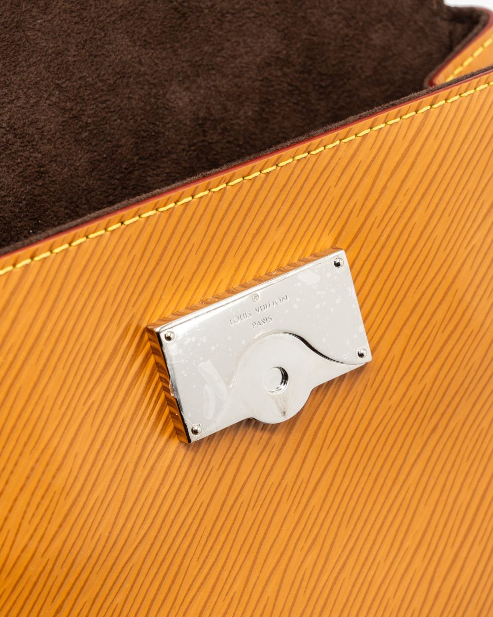 AAA Replica Louis Vuitton LV CLUNY MINI EPI GOLD MIEL SHW