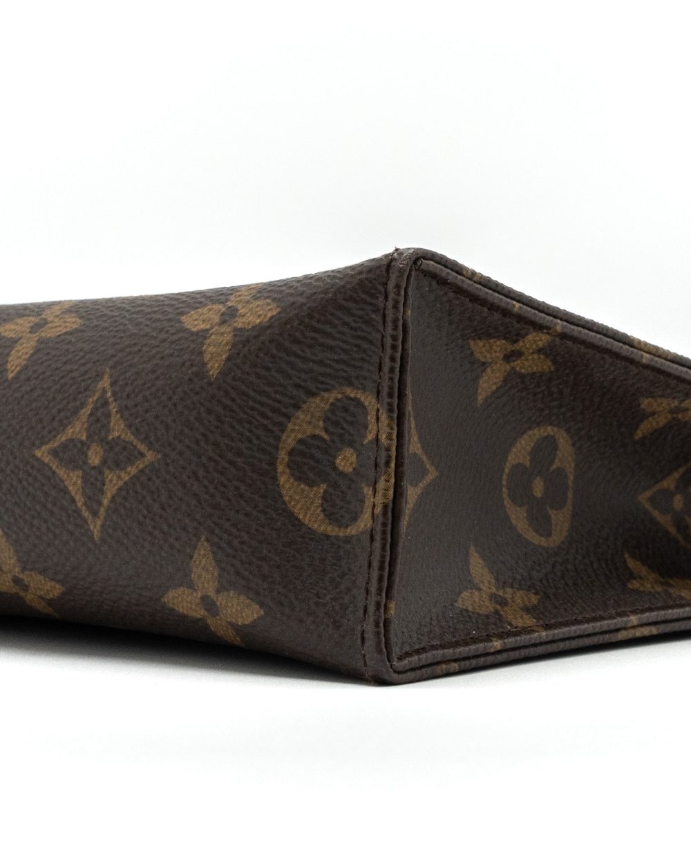 AAA Replica Louis Vuitton LV TOILETRY POCHETTE 26 MONOGRAM CANVAS GHW