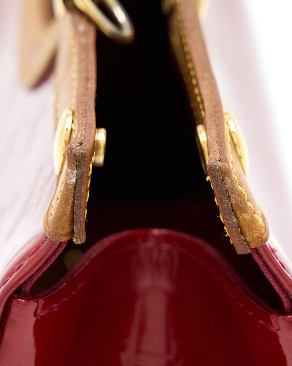AAA Replica Louis Vuitton LV ROXBURY DRIVE MONOGRAM VERNIS RED GHW